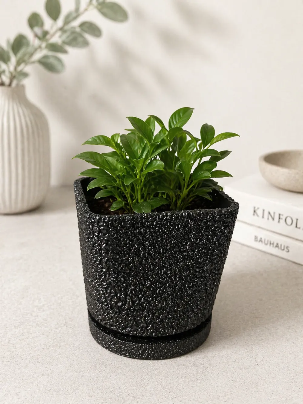 Textured Modern Planter with Drip Tray - Free 3D Print Model - MakerWorld