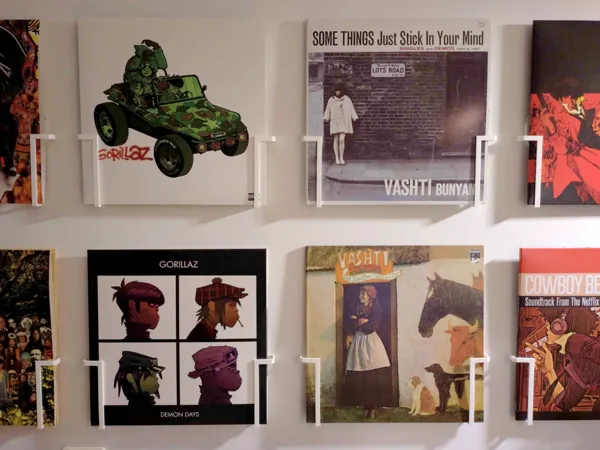 Support mural pour vinyles