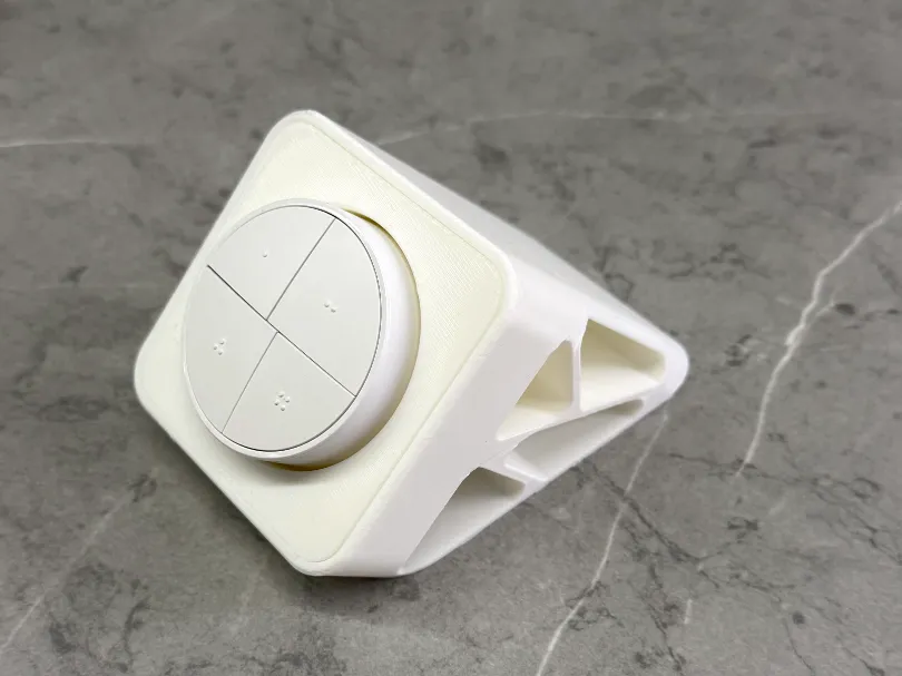Socle incliné pour bouton connecté Sonoff Orb