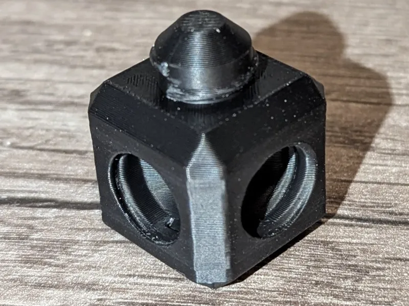 Screwy Cube