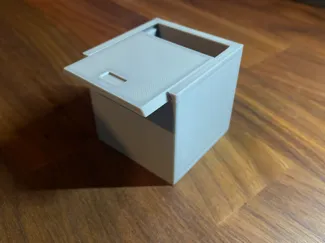 Box with sliding lid