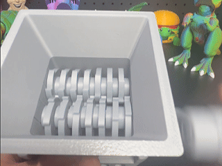 Desktop Fidget Shredder single plate printing no supports no hardware Print in Place easy to install by FD3D_zwtf2010 MakerWorld: Download Free 3D Models - 3D model önizlemesi