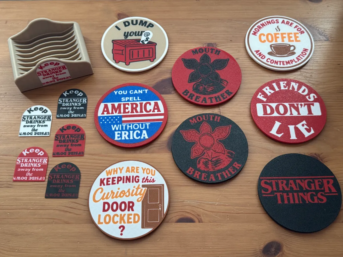 Set di ornamenti per tazze a tema serie TV Stranger Things dal design speciale, regalo da collezione