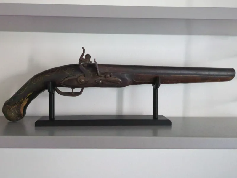 Gun stand