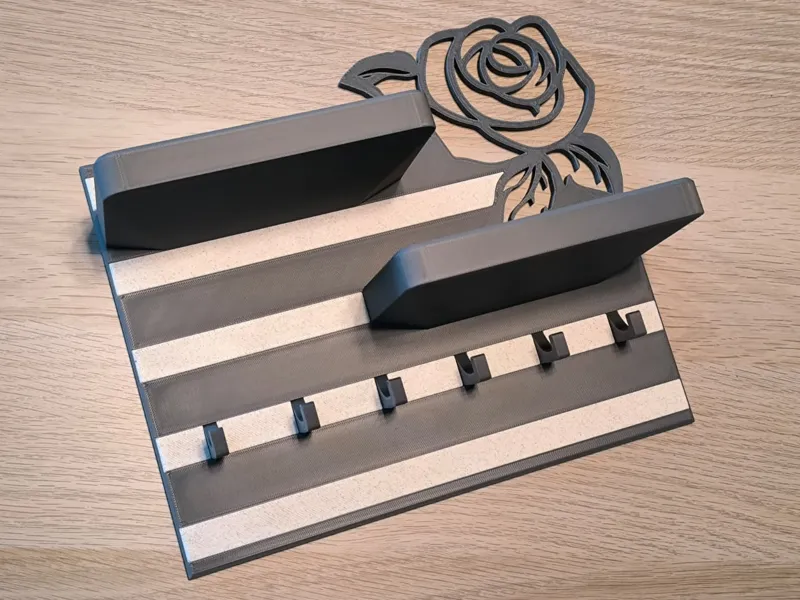 Rose keys holder with stripes