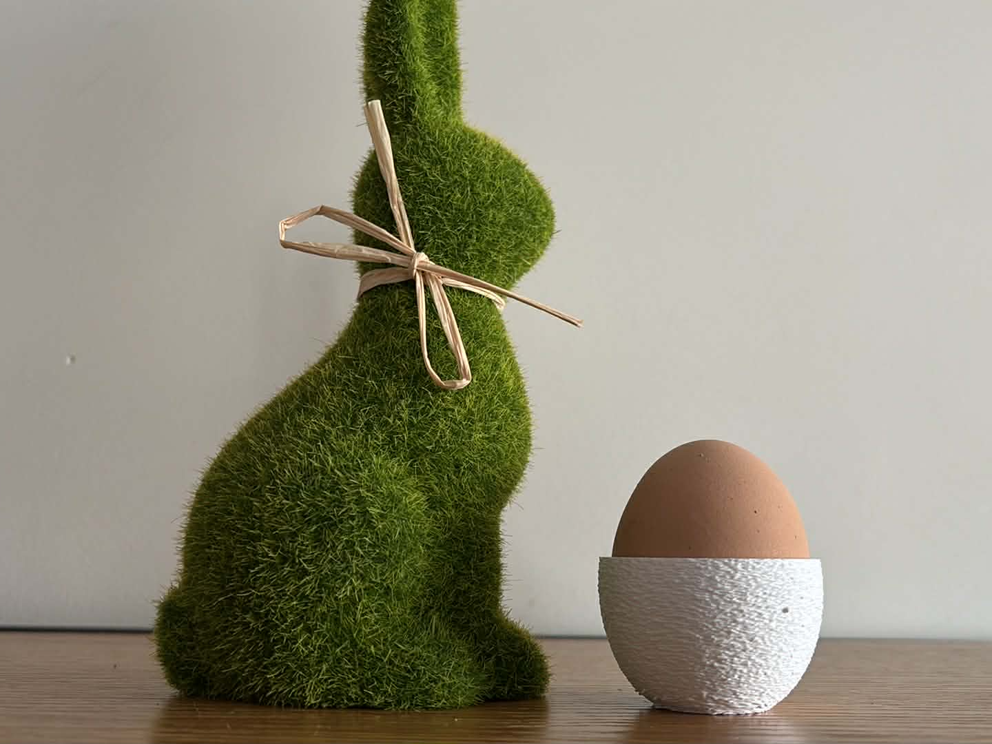 Simple Textured Egg Cup | Fuzzy Skin