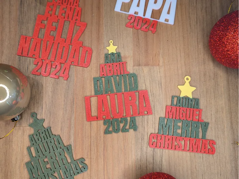 Customizable Family names Christmas ornament