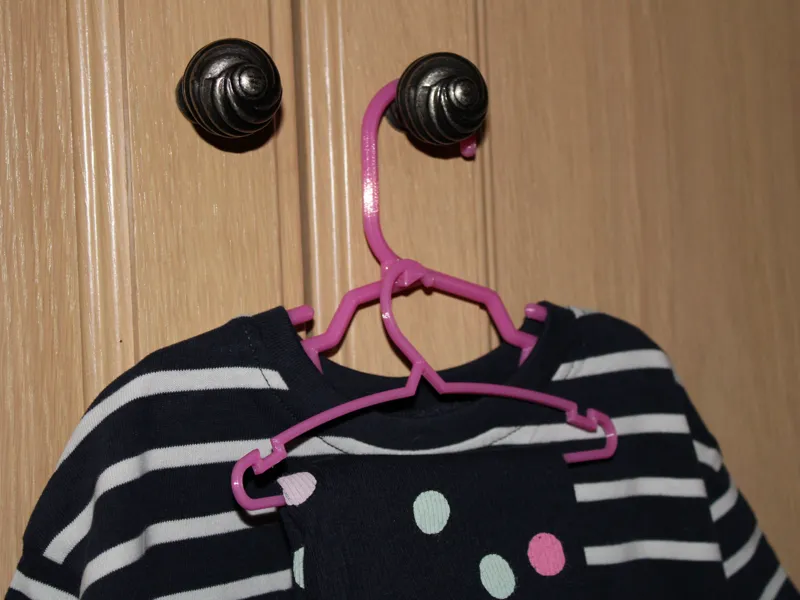Modular Baby Clothes Hanger with Leggings Clip