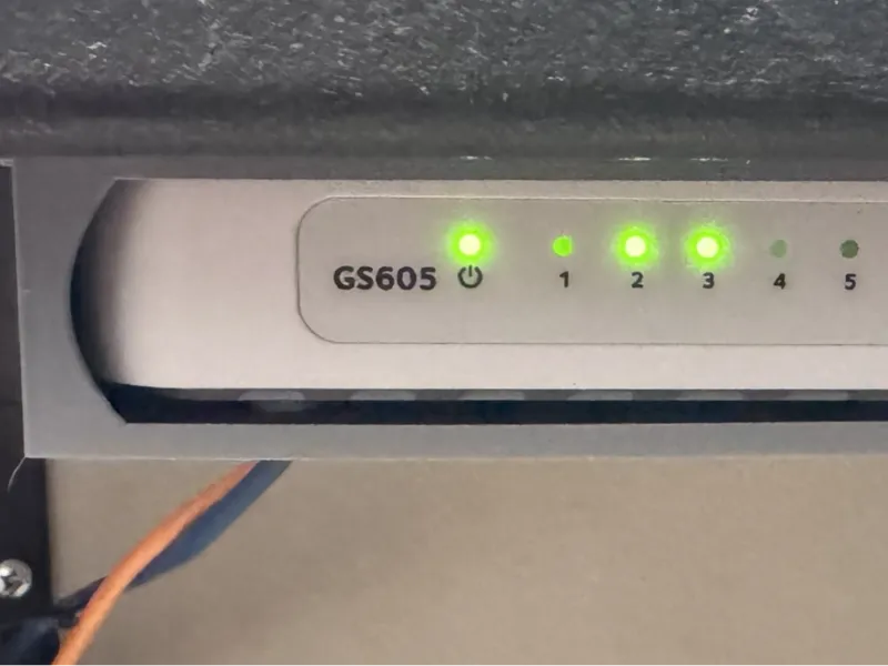 Netgear Switch Undermount GS605