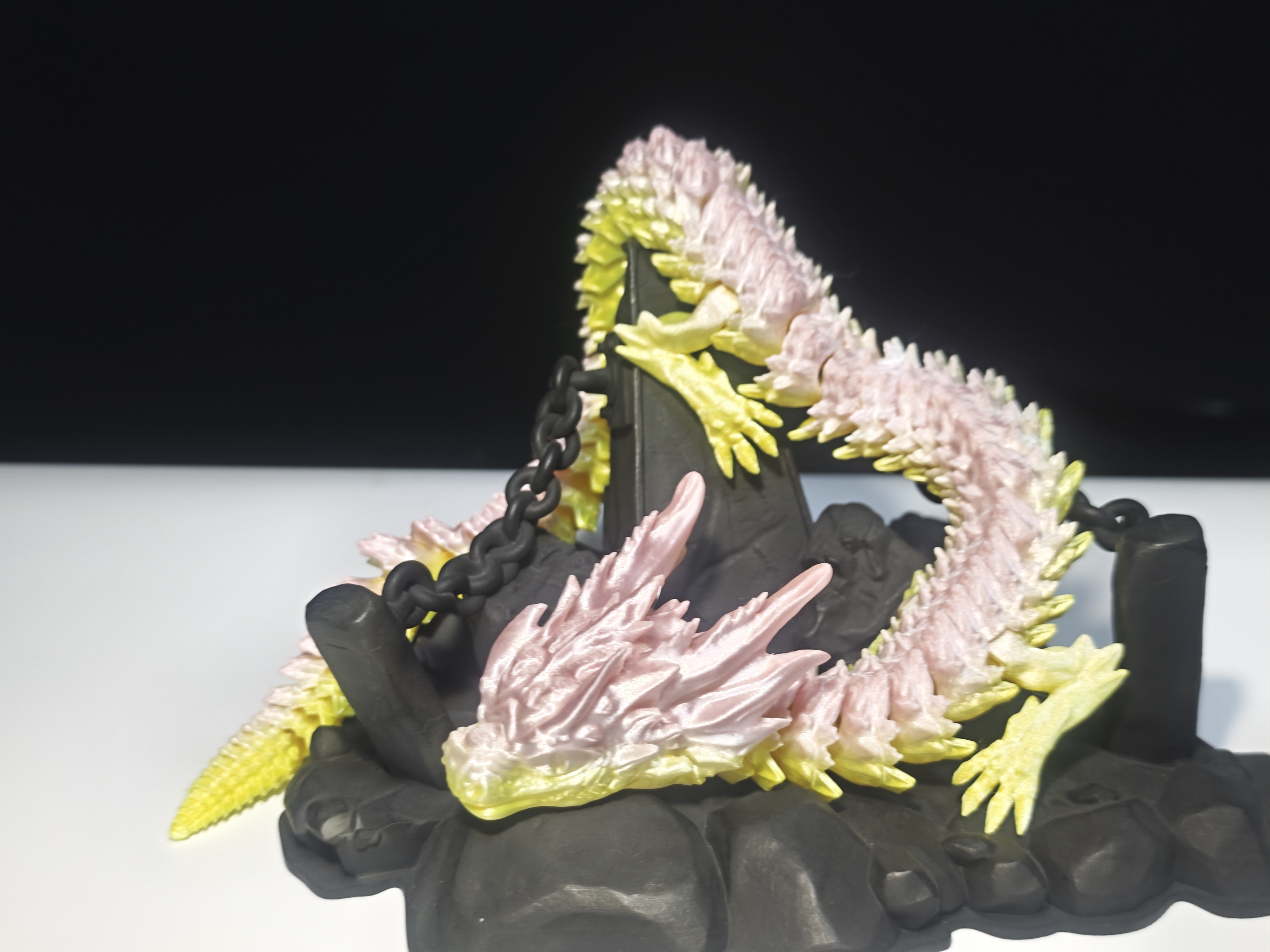 Miniatura 3 do modelo 3D 风格化龙皇一体打印铰链可动关节龙