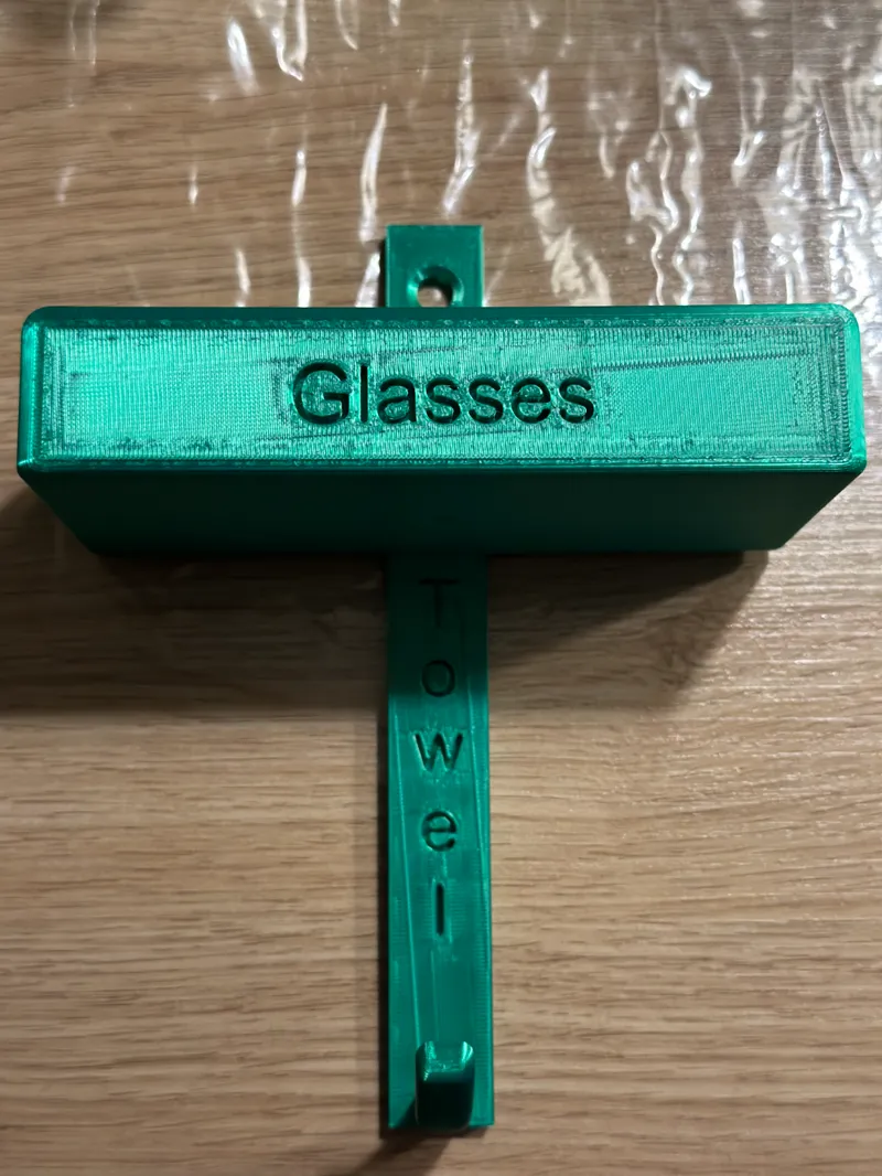 Glasses / towel holder