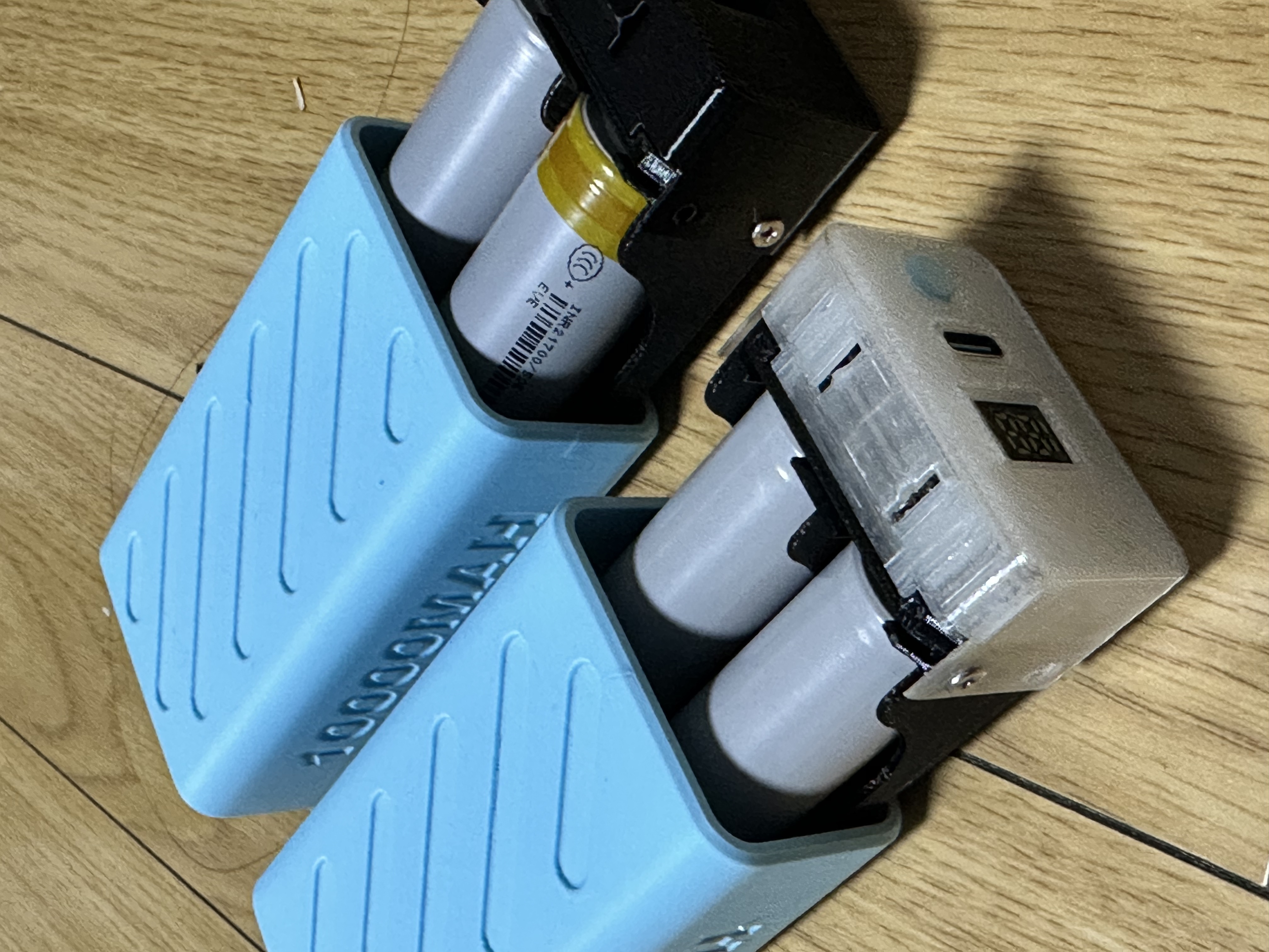 Miniatura 5 do modelo 3D 充电宝