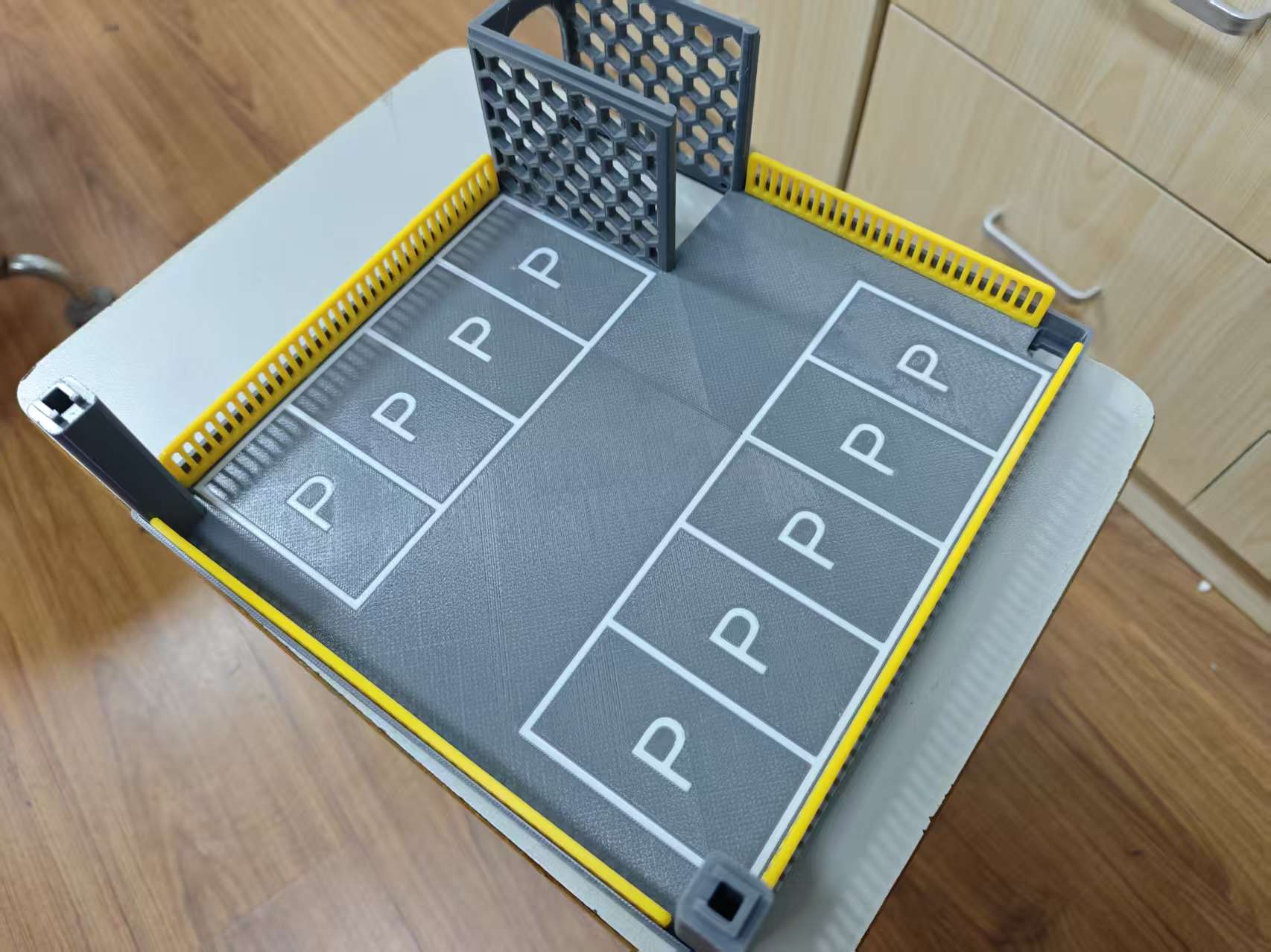 Miniatura 1 do modelo 3D 无限叠加的停车场大楼