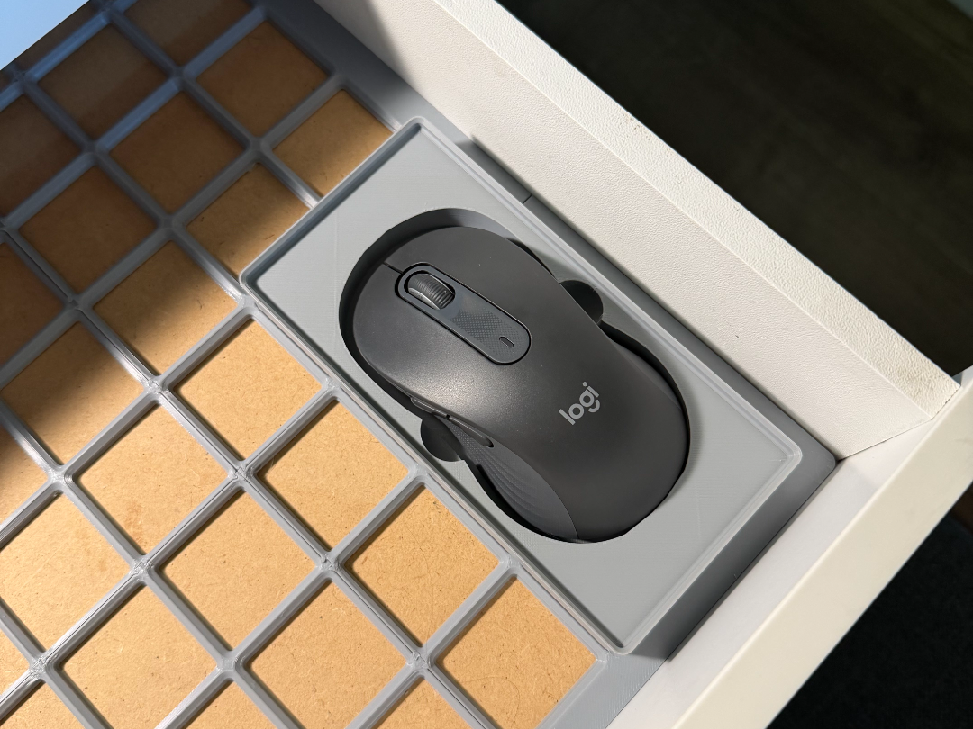 Logitech M650L Gridfinity Custom Insert