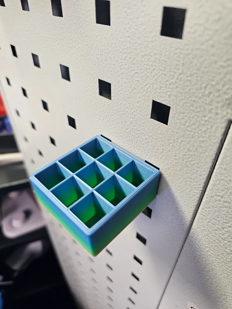 AA Battery Holder - Square Pegboard