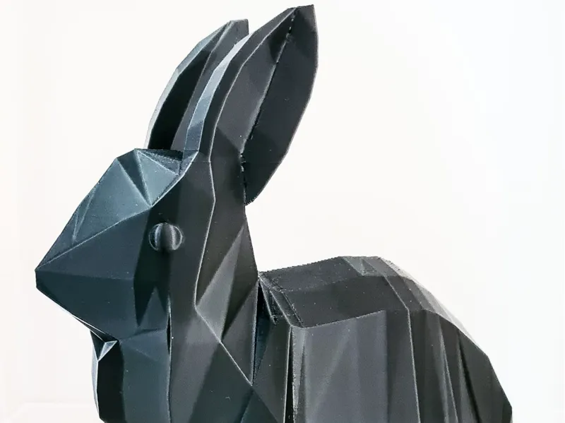 Stylischer Low-Poly Hase – Perfekte Osterdeko