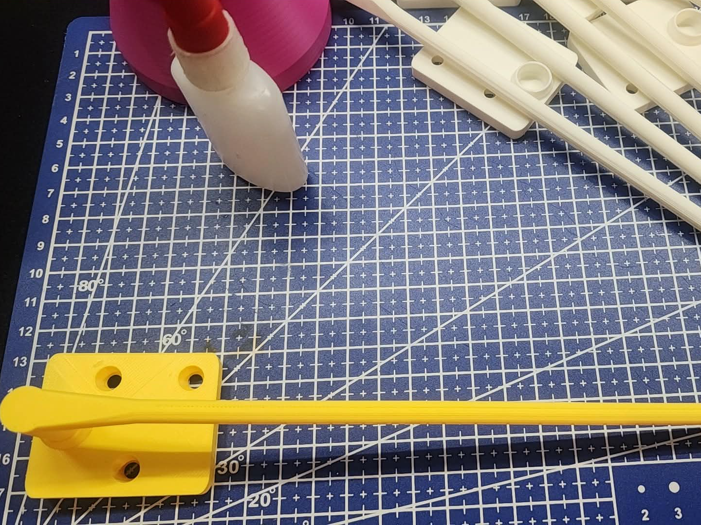 Under Shelf Mount Display Rack