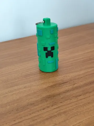 Caja o estuche: Pixel Creeper Coin Tube / Pocket Change Container — vista de referencia 3