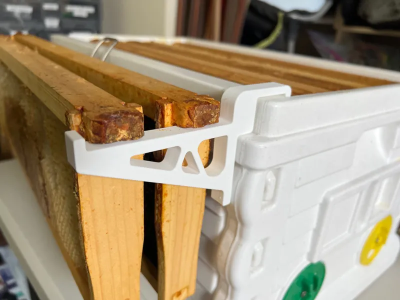Frame holder for Apimaye Beehives