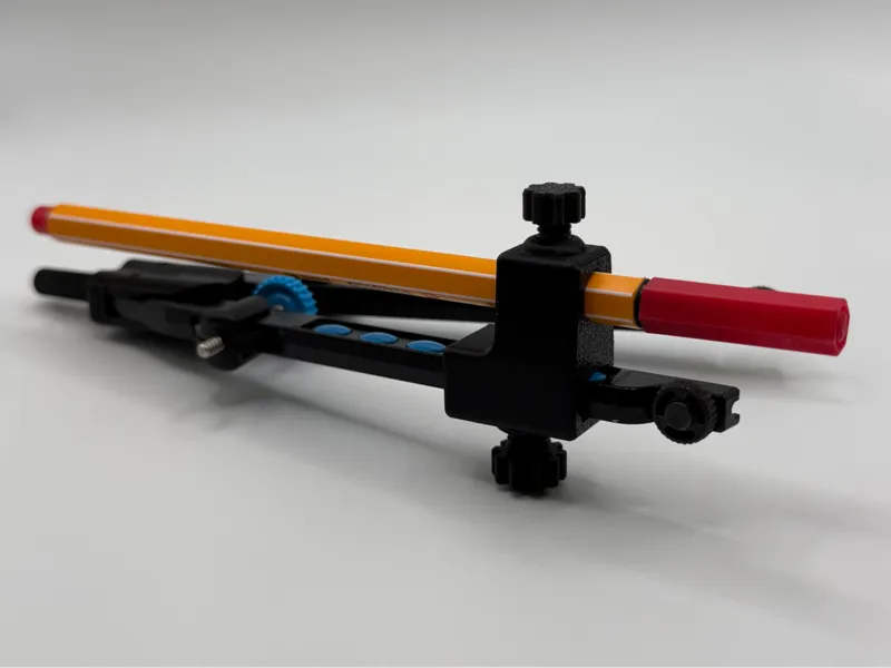 Compass adapter for fineliners