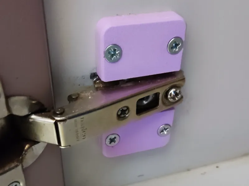 Furniture hinge holder