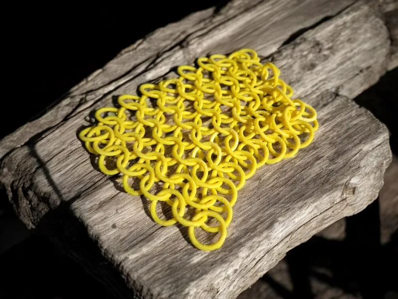 Chainmail fidget toy