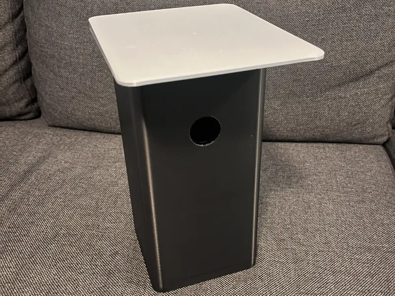 Simple but fuctional birdhouse for Tit's