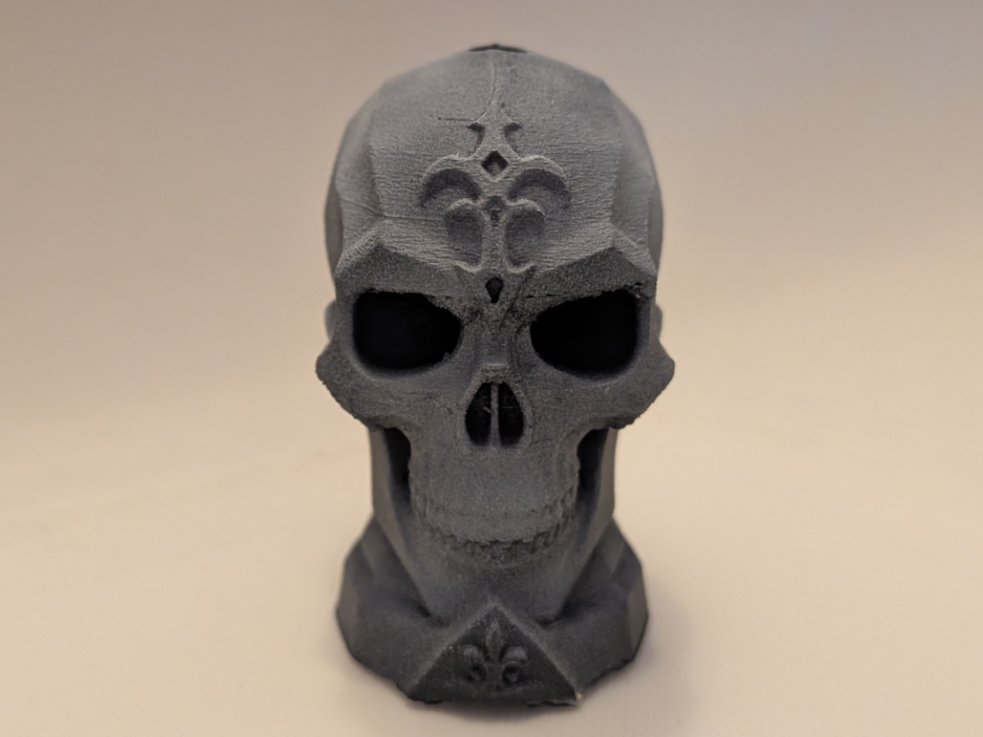 Fun Skull for pull-cord light, fan, or similar