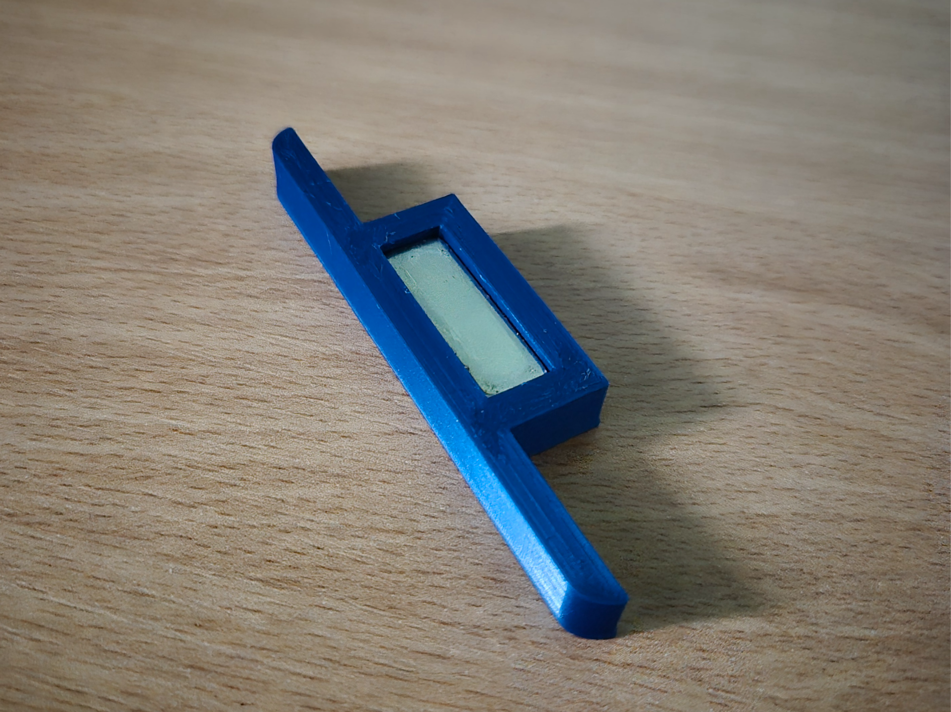 Magnetic Guide for Sewing Machine