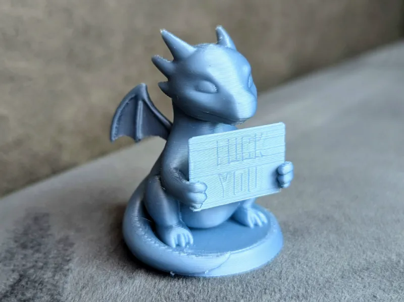 Mini Dragon / Drache - frech mit Schild (dnd)