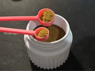 Fish food spoon