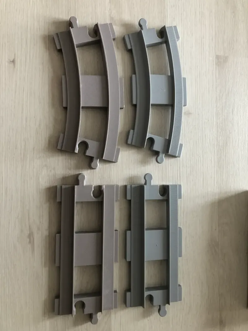 Duplo_Rail_Straight