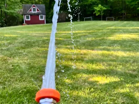 HOSE ATTACHMENT STREAM SPRAYER