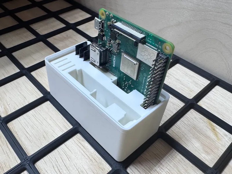 Raspberry Pi 3a+ Gridfinity Bin with MicroSD Slots