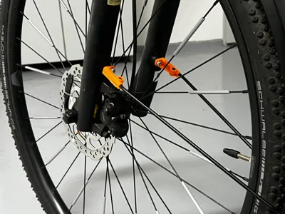 SKS Mudguard mount front Axle on canyon pathlite