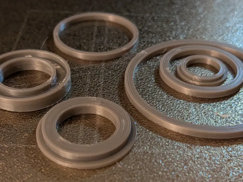 customizable gaskets and o-rings, square or round.