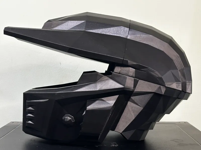 Halo: Combat Evolved - Master Chief MK V Helmet