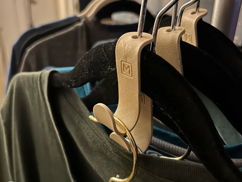 Clothes Hanger Coupler