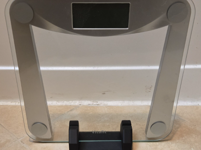Upright scale stand (5.33mm gap)