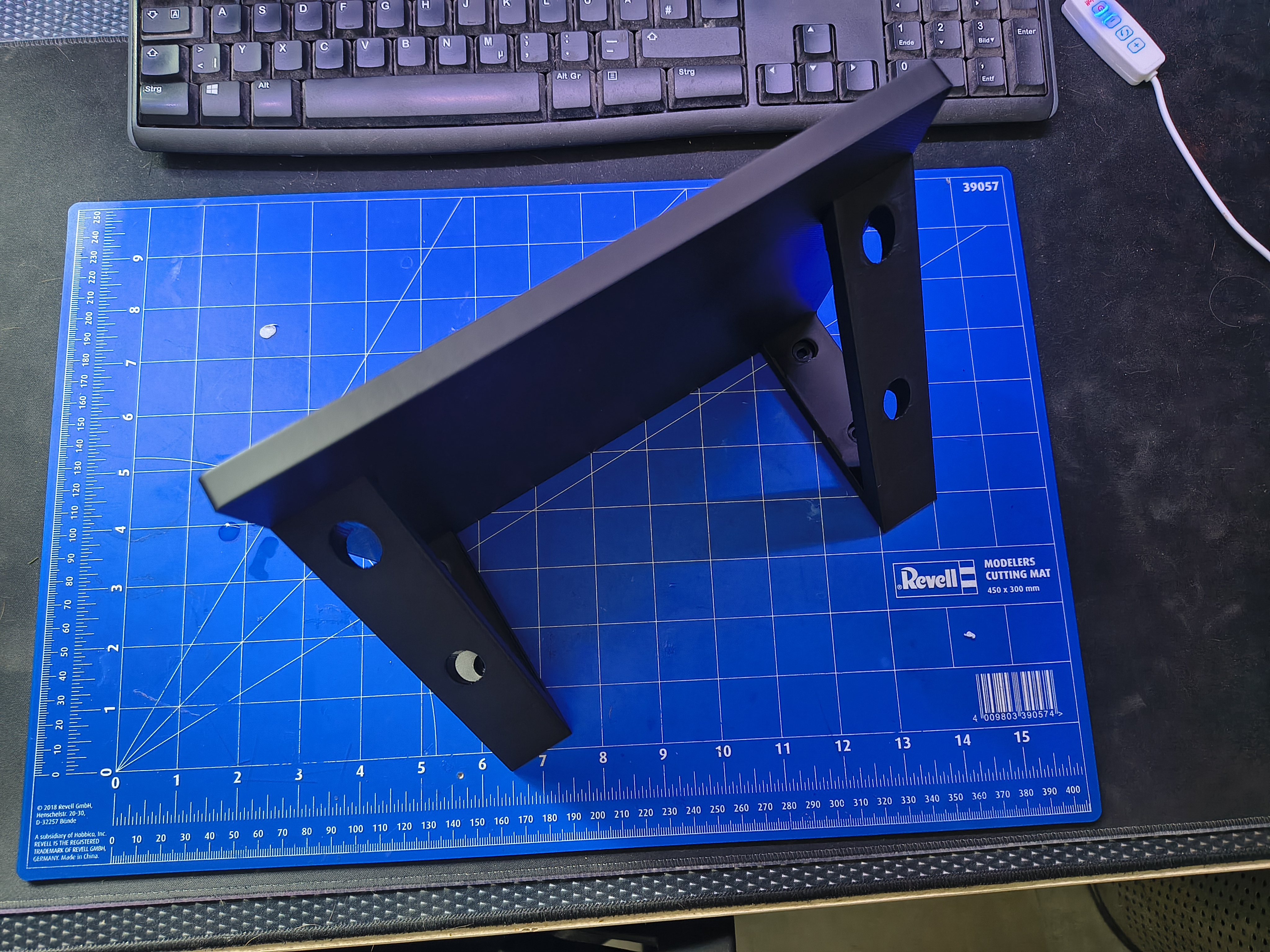 Miniatura 1 do modelo 3D Max Corner Floating Wall Shelf