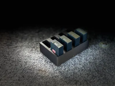 1AC Hollyland headset battery holder