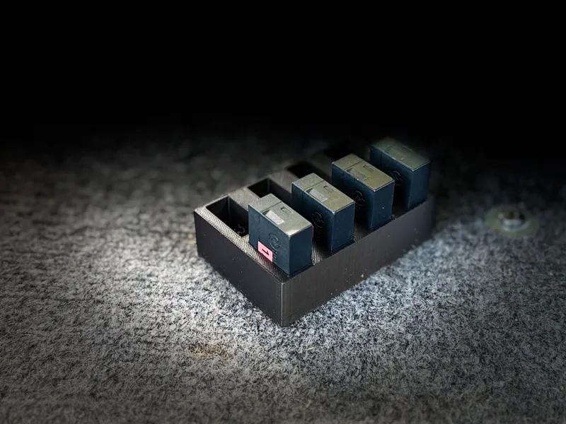 1AC Hollyland headset battery holder