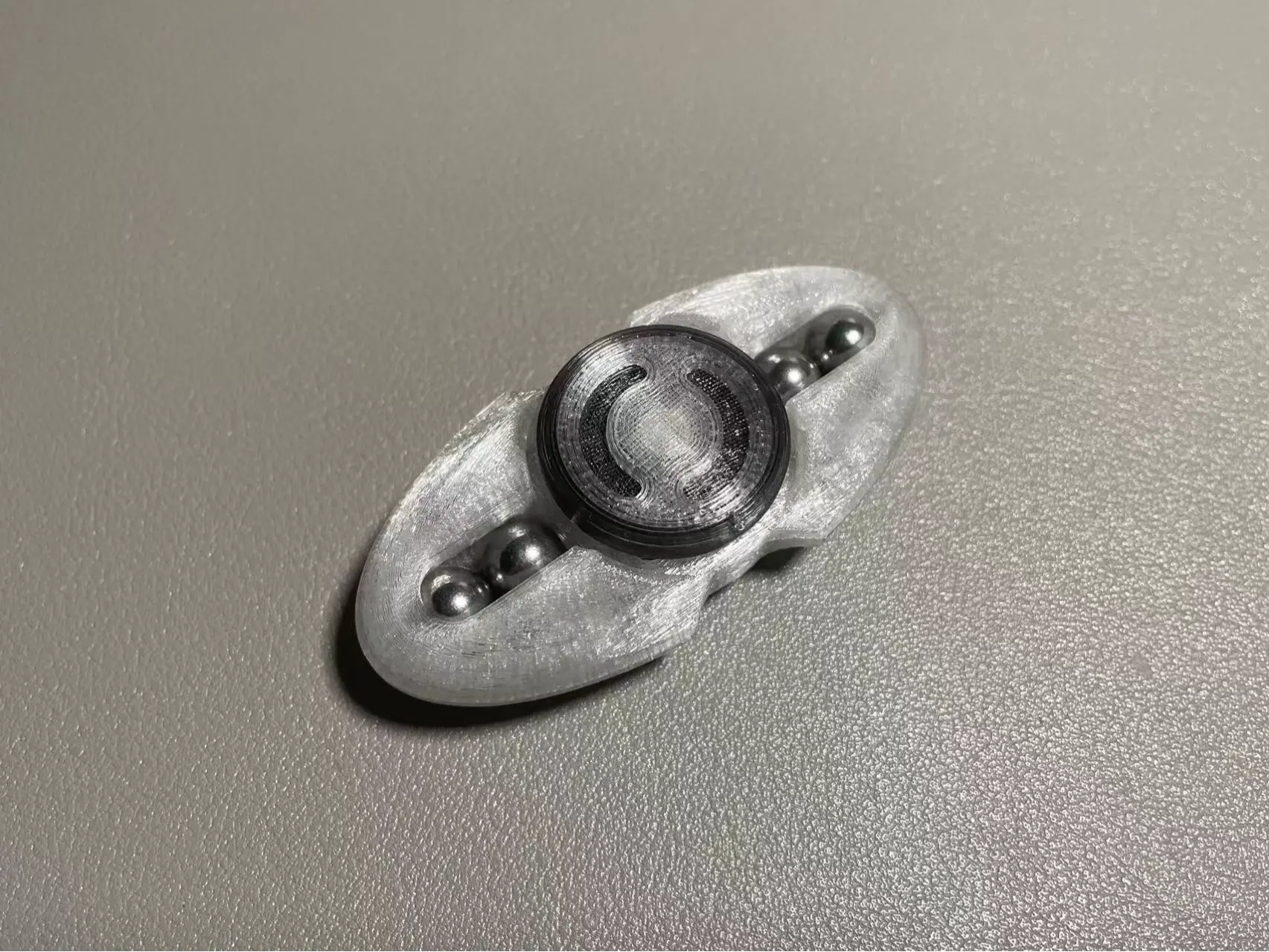 Miniatura 2 do modelo 3D 解压EDC零号陀螺鹅卵石指尖陀螺