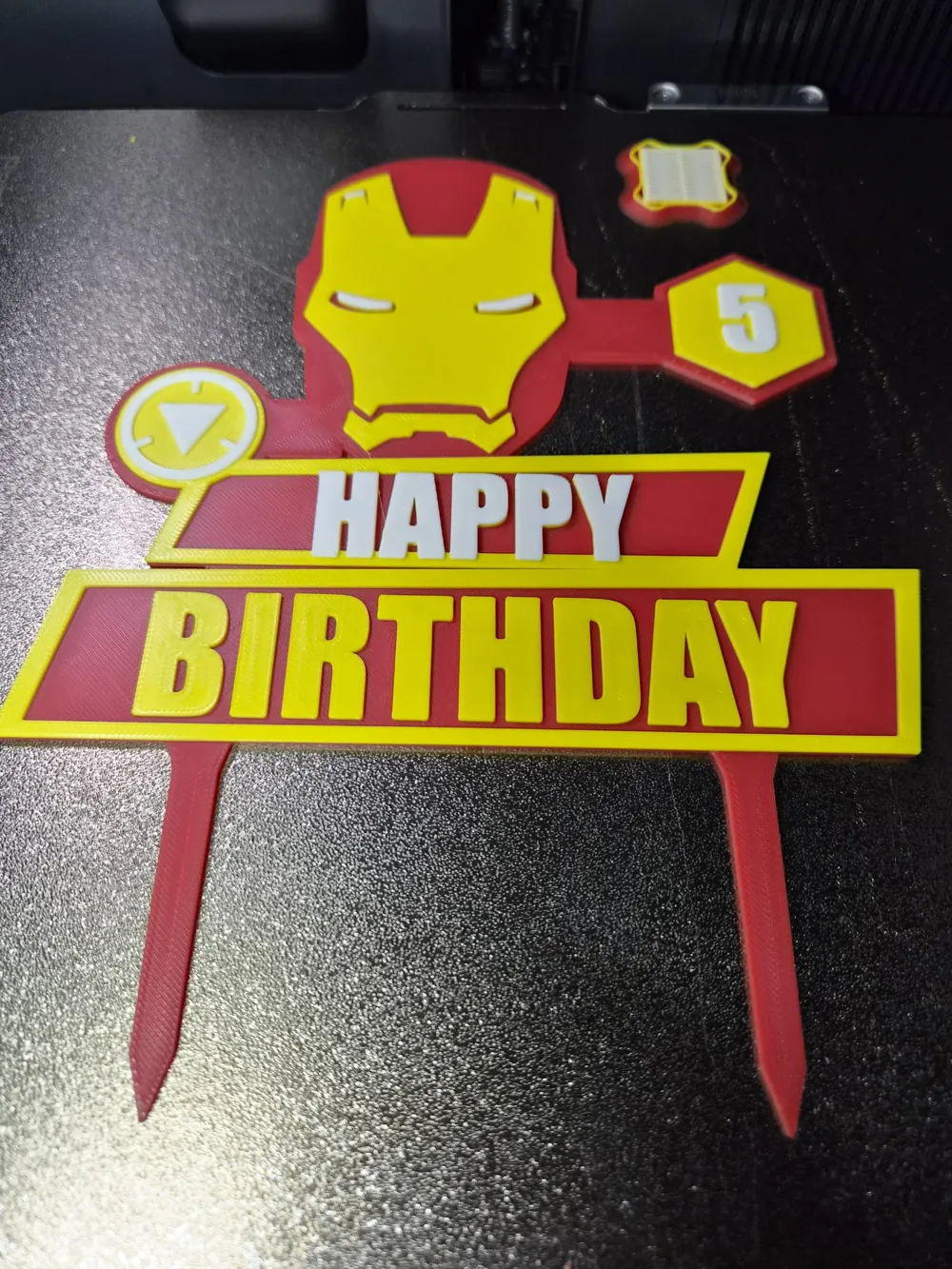 Cake Topper Iron Man - Free 3D Print Model - MakerWorld