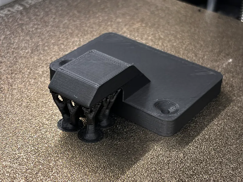 Wall hanger for Ford GT 42154 