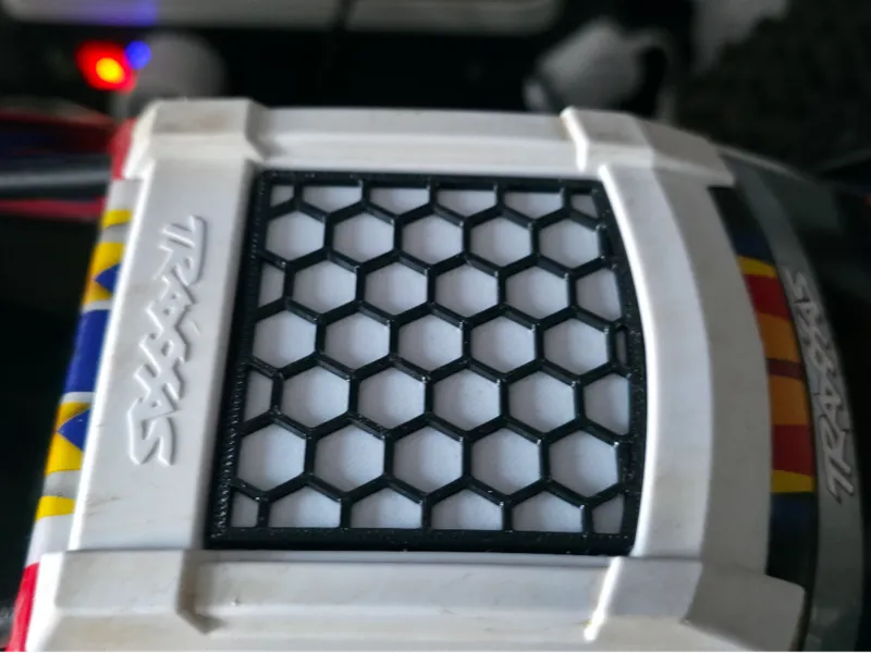 Traxxas maxx dachplatte