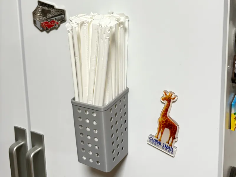 Magnetic Straw Cup