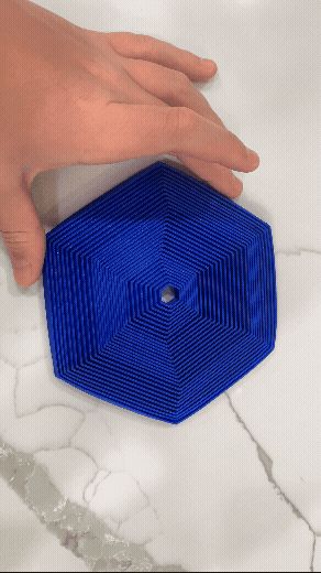 Hexagon illusion toy
