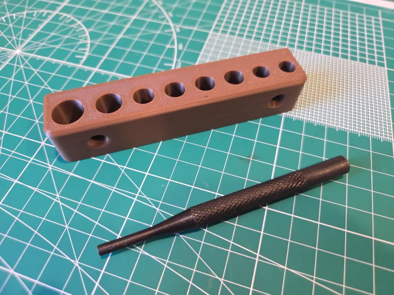 Wall Bracket for HF Pin Punch Set (93424)