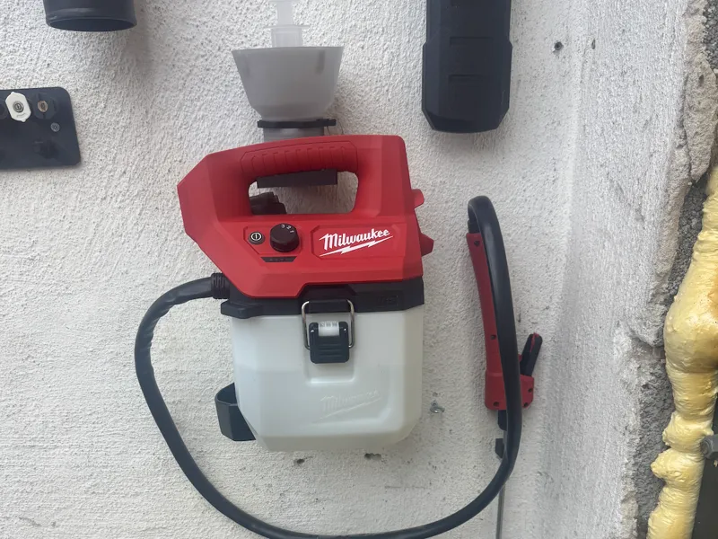 Milwaukee BHCS wall mount
